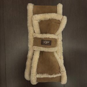 UGG Calibre Sheepskin Scarf